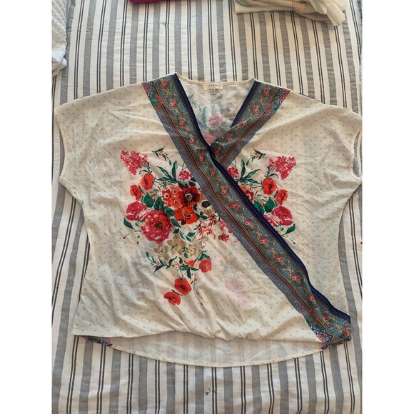 Umgee 1XL Top - Picture 1 of 6